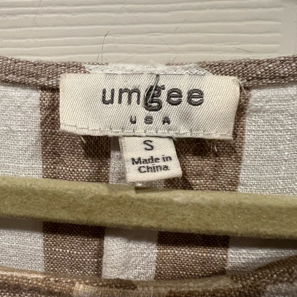 Umgee brand bottom fringe tunic top - Picture 6 of 8